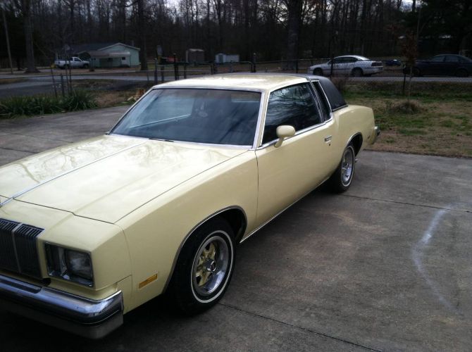 Oldsmobile-Cutlass-1979-Yellow-13