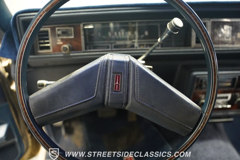 Oldsmobile-Cutlass-1981-Blue-Blue-39