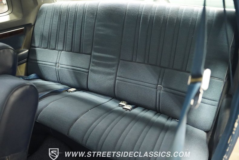 Oldsmobile-Cutlass-1981-Blue-Blue-46