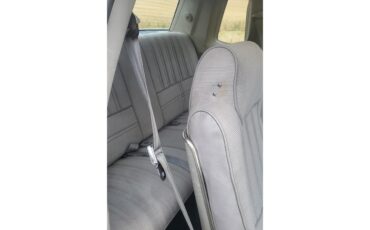 Oldsmobile-Cutlass-1982-charcoal-gray-11