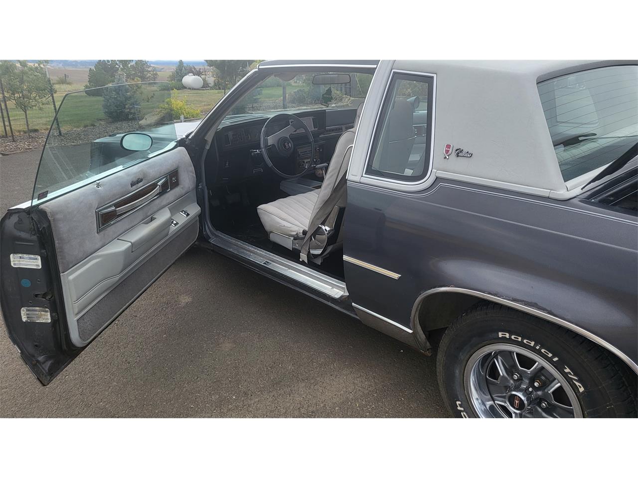 Oldsmobile-Cutlass-1982-charcoal-gray-2