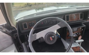 Oldsmobile-Cutlass-1982-charcoal-gray-4