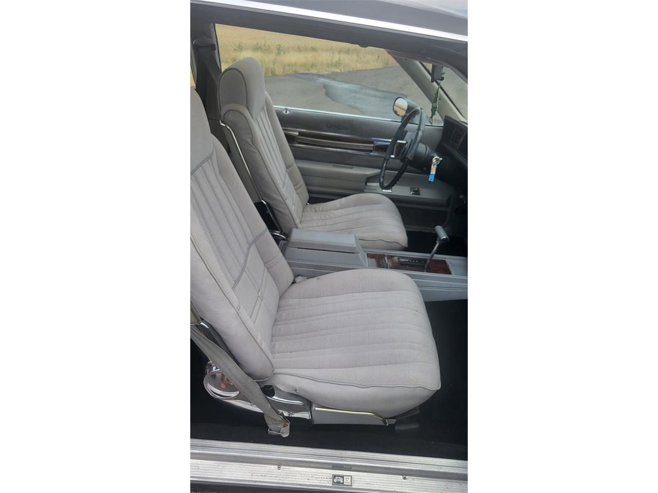 Oldsmobile-Cutlass-1982-charcoal-gray-7