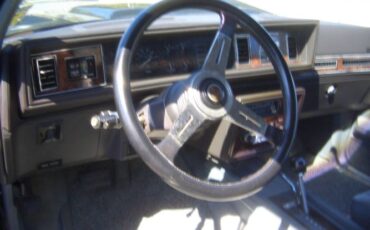 Oldsmobile-Cutlass-1983-Black-3