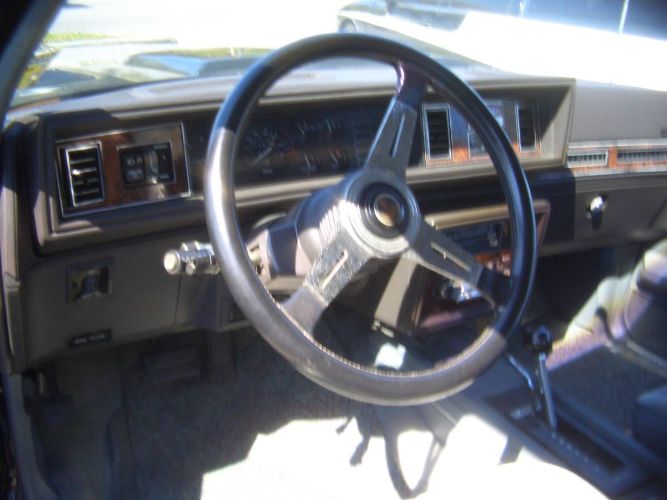 Oldsmobile-Cutlass-1983-Black-3