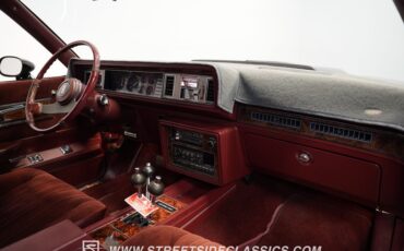 Oldsmobile-Cutlass-1983-Black-Maroon-10