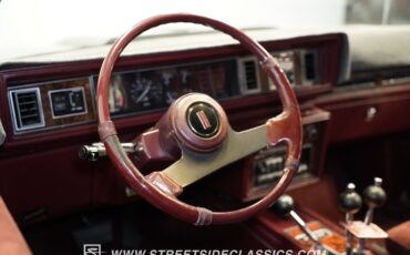 Oldsmobile-Cutlass-1983-Black-Maroon-2