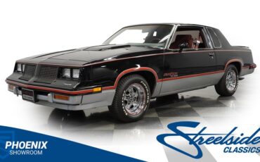 Oldsmobile-Cutlass-1983-Black-Maroon-30