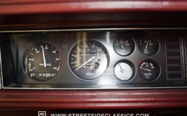 Oldsmobile-Cutlass-1983-Black-Maroon-37