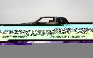 Oldsmobile-Cutlass-1983-Black-Maroon-4