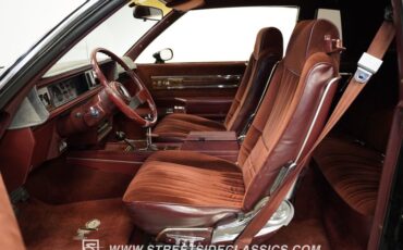 Oldsmobile-Cutlass-1983-Black-Maroon-43