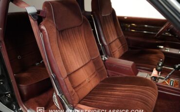 Oldsmobile-Cutlass-1983-Black-Maroon-47