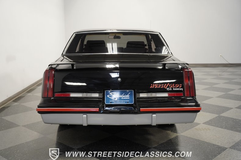 Oldsmobile-Cutlass-1983-Black-Maroon-7