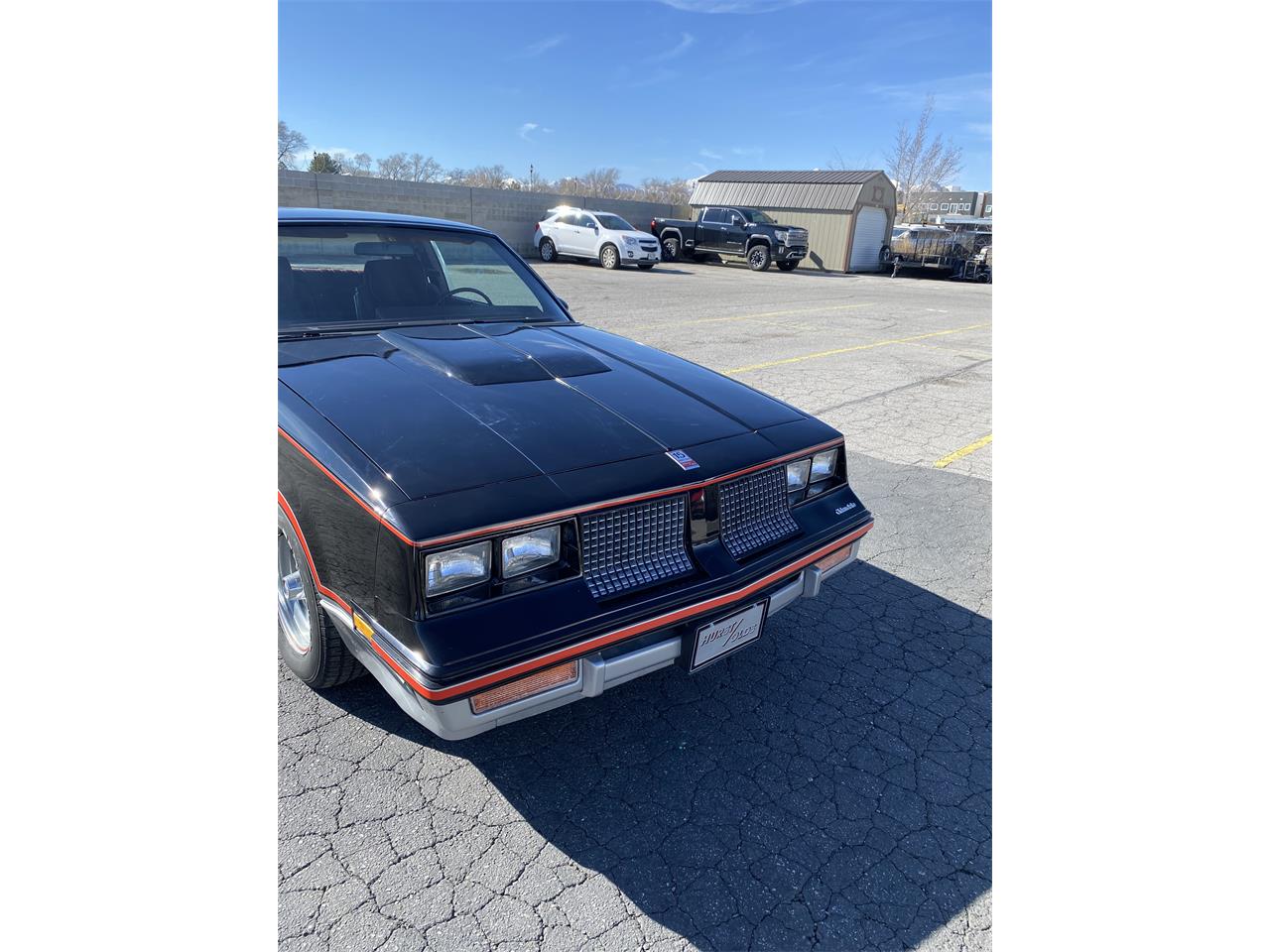 Oldsmobile-Cutlass-1983-Black-Red-4