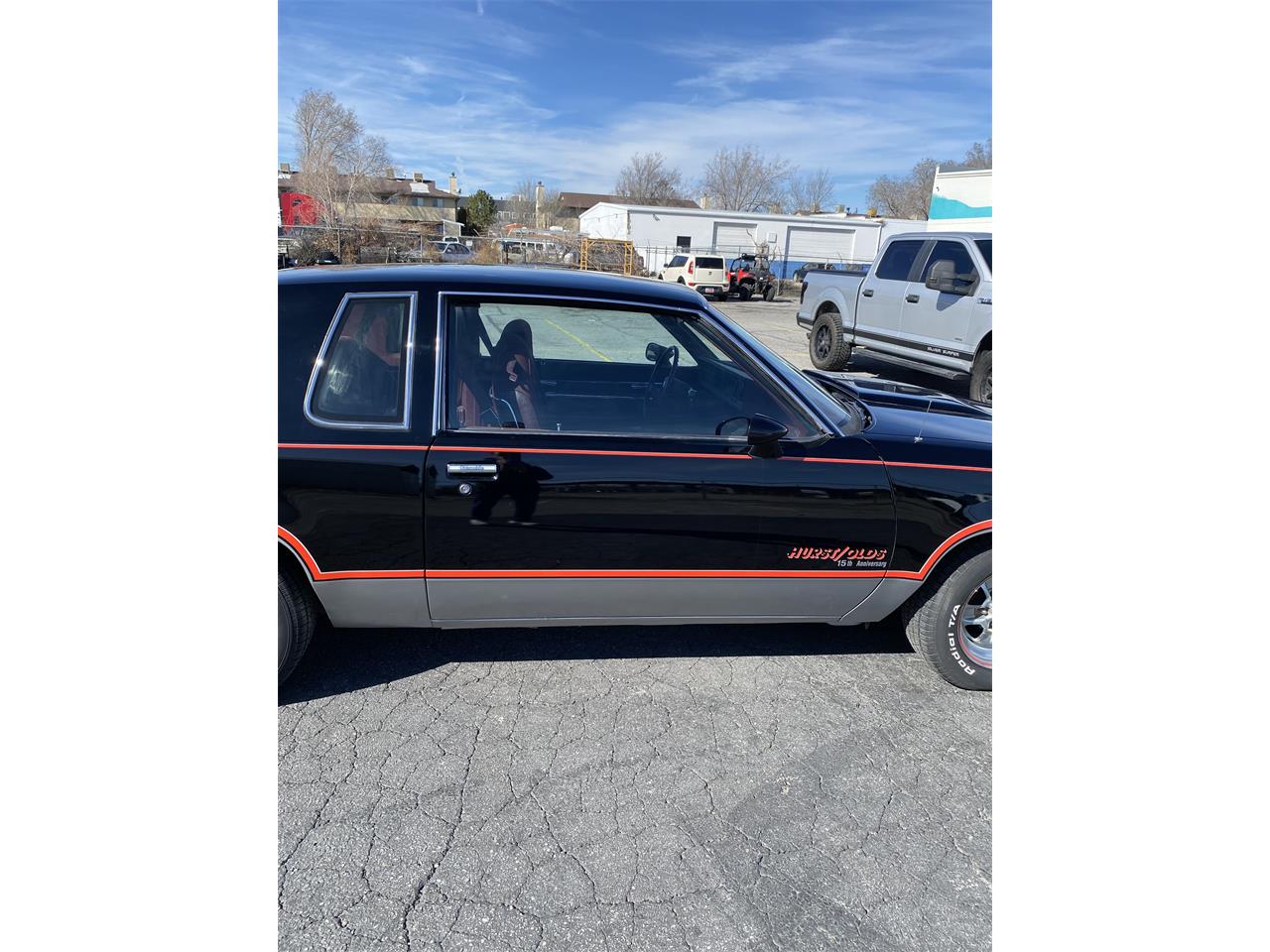 Oldsmobile-Cutlass-1983-Black-Red-6