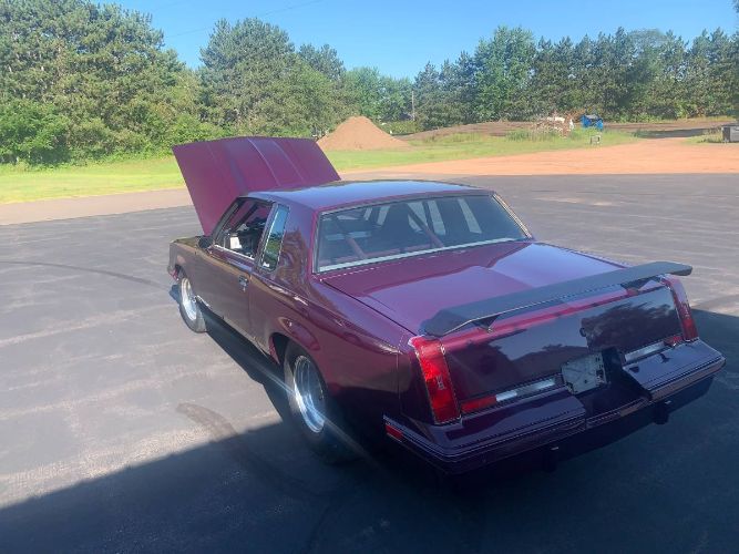 Oldsmobile-Cutlass-1983-Custom-13