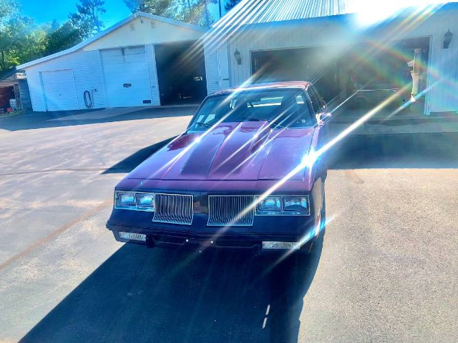 Oldsmobile-Cutlass-1983-Custom-3