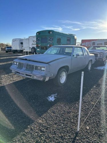 Oldsmobile-Cutlass-1983-Gray-3