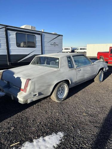 Oldsmobile-Cutlass-1983-Gray-5