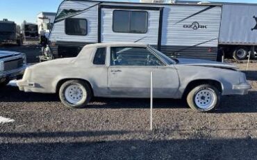 Oldsmobile-Cutlass-1983-Gray-7