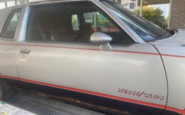 Oldsmobile-Cutlass-1984-Silver-13