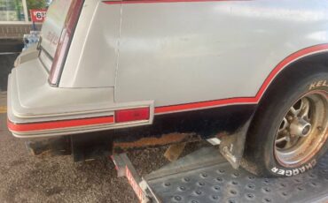 Oldsmobile-Cutlass-1984-Silver-14