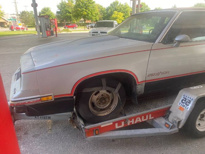 Oldsmobile-Cutlass-1984-Silver-17