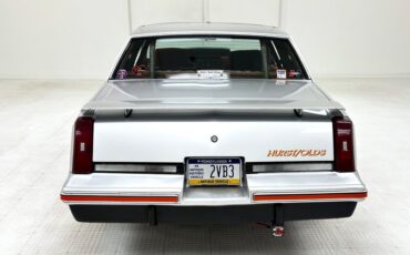 Oldsmobile-Cutlass-1984-Silver-Metallic-Dark-Maple-Red-12