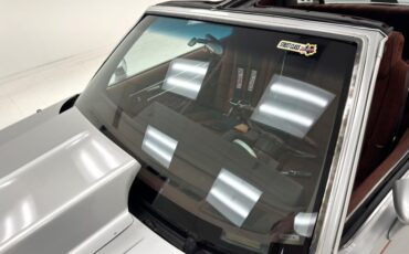 Oldsmobile-Cutlass-1984-Silver-Metallic-Dark-Maple-Red-19