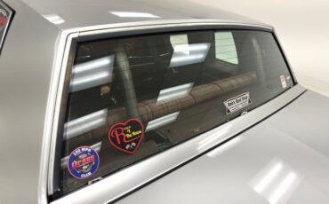 Oldsmobile-Cutlass-1984-Silver-Metallic-Dark-Maple-Red-23