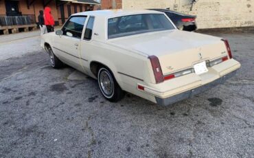 Oldsmobile-Cutlass-1984-Tan-1