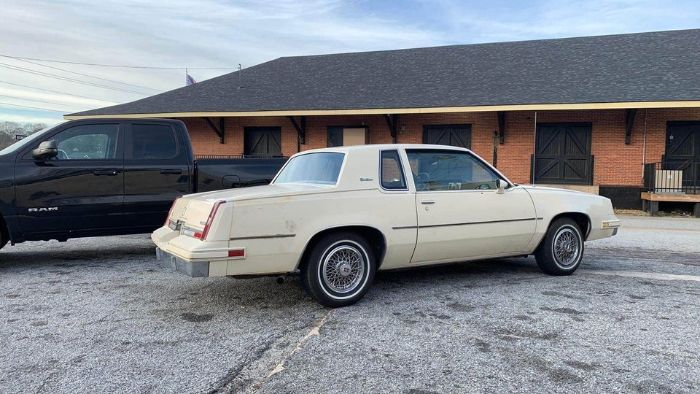 Oldsmobile-Cutlass-1984-Tan-6