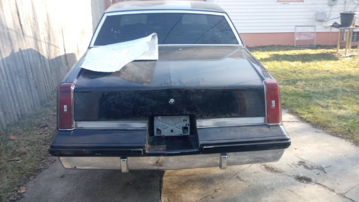 Oldsmobile-Cutlass-1985-Black-5
