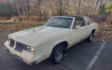 Oldsmobile-Cutlass-1986-2