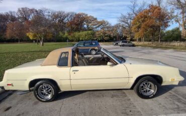 Oldsmobile-Cutlass-1986-7