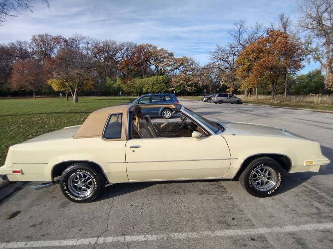 Oldsmobile-Cutlass-1986-7