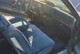 Oldsmobile-Cutlass-1986-Black-Blue-3