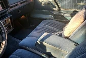 Oldsmobile-Cutlass-1986-Black-Blue-4