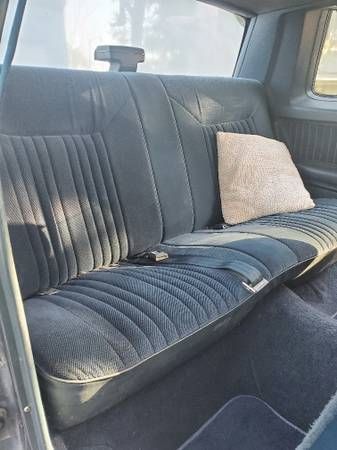 Oldsmobile-Cutlass-1986-Black-Blue-8