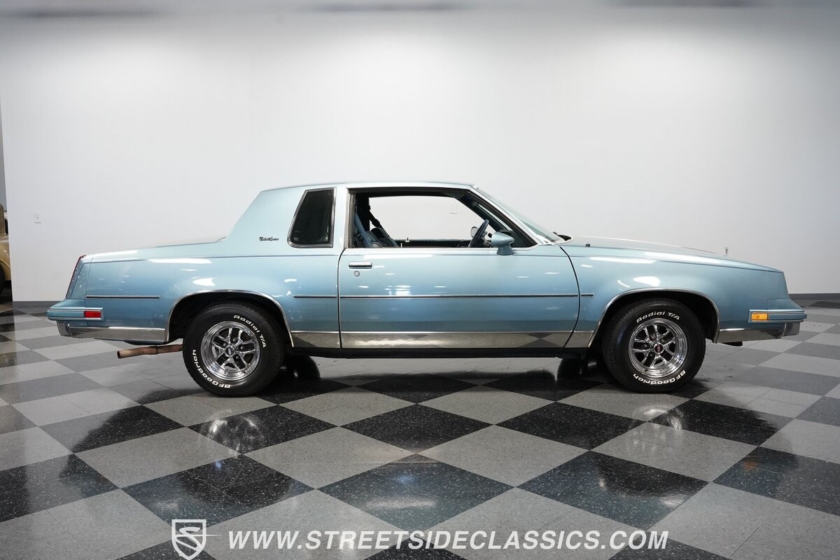 Oldsmobile-Cutlass-1986-Coupe-15
