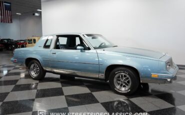 Oldsmobile-Cutlass-1986-Coupe-16