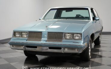 Oldsmobile-Cutlass-1986-Coupe-22