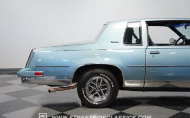 Oldsmobile-Cutlass-1986-Coupe-32