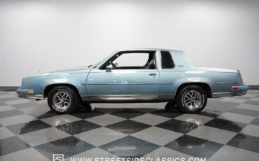 Oldsmobile-Cutlass-1986-Coupe-7