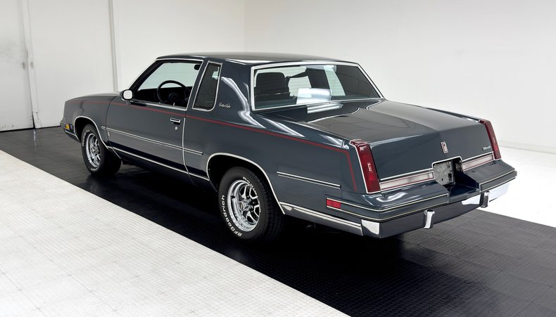 Oldsmobile-Cutlass-1986-Dark-Blue-Metallic-Dark-Blue-2