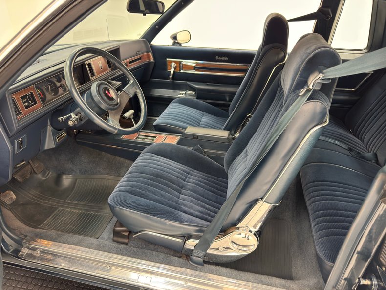 Oldsmobile-Cutlass-1986-Dark-Blue-Metallic-Dark-Blue-27