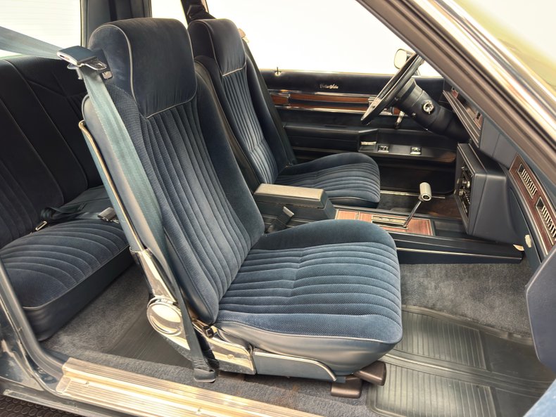 Oldsmobile-Cutlass-1986-Dark-Blue-Metallic-Dark-Blue-29