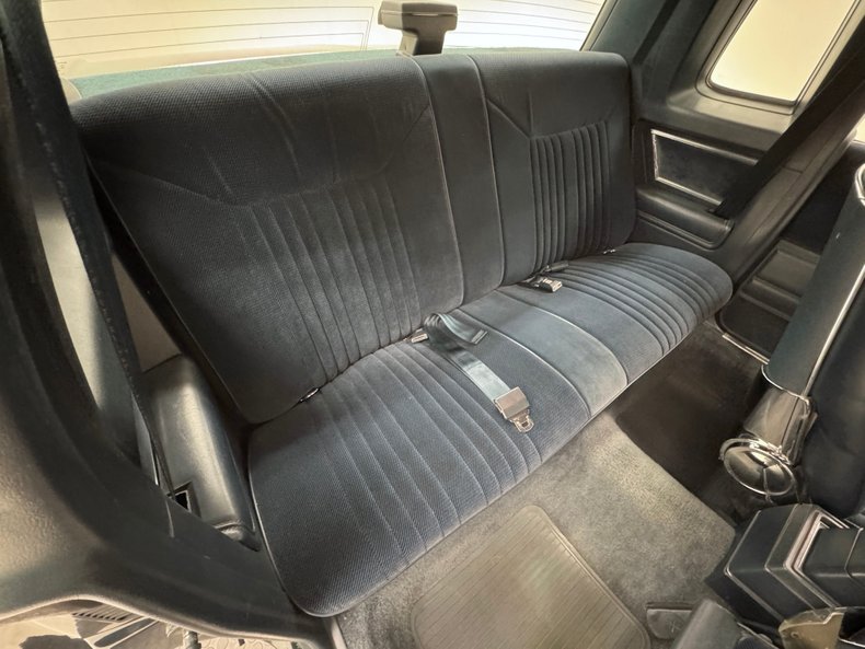 Oldsmobile-Cutlass-1986-Dark-Blue-Metallic-Dark-Blue-31