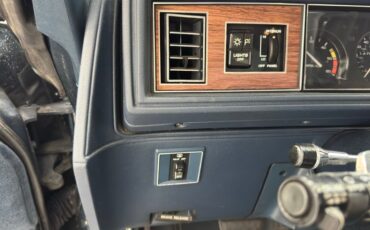 Oldsmobile-Cutlass-1986-Dark-Blue-Metallic-Dark-Blue-34