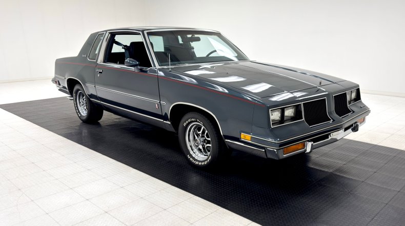 Oldsmobile-Cutlass-1986-Dark-Blue-Metallic-Dark-Blue-5